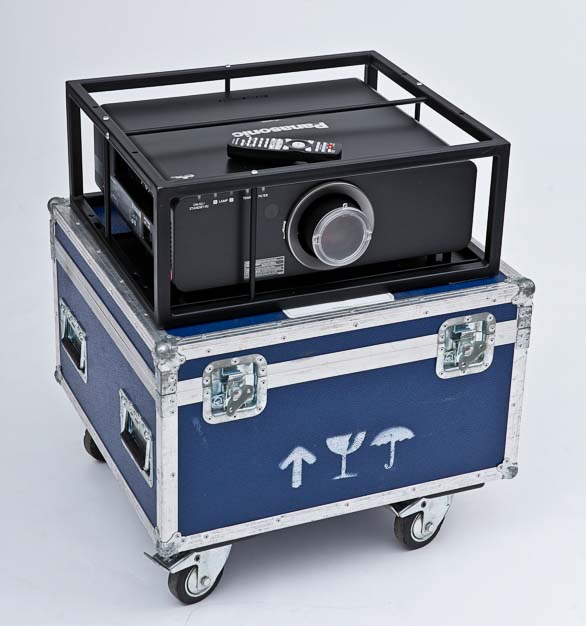 Set Beamer, Leinwand, Tontechnik für Präsentation – Bild 3