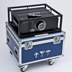 Set Beamer 6000 ANSI FullHD inkl. Leinwand b~360cm Fastfold